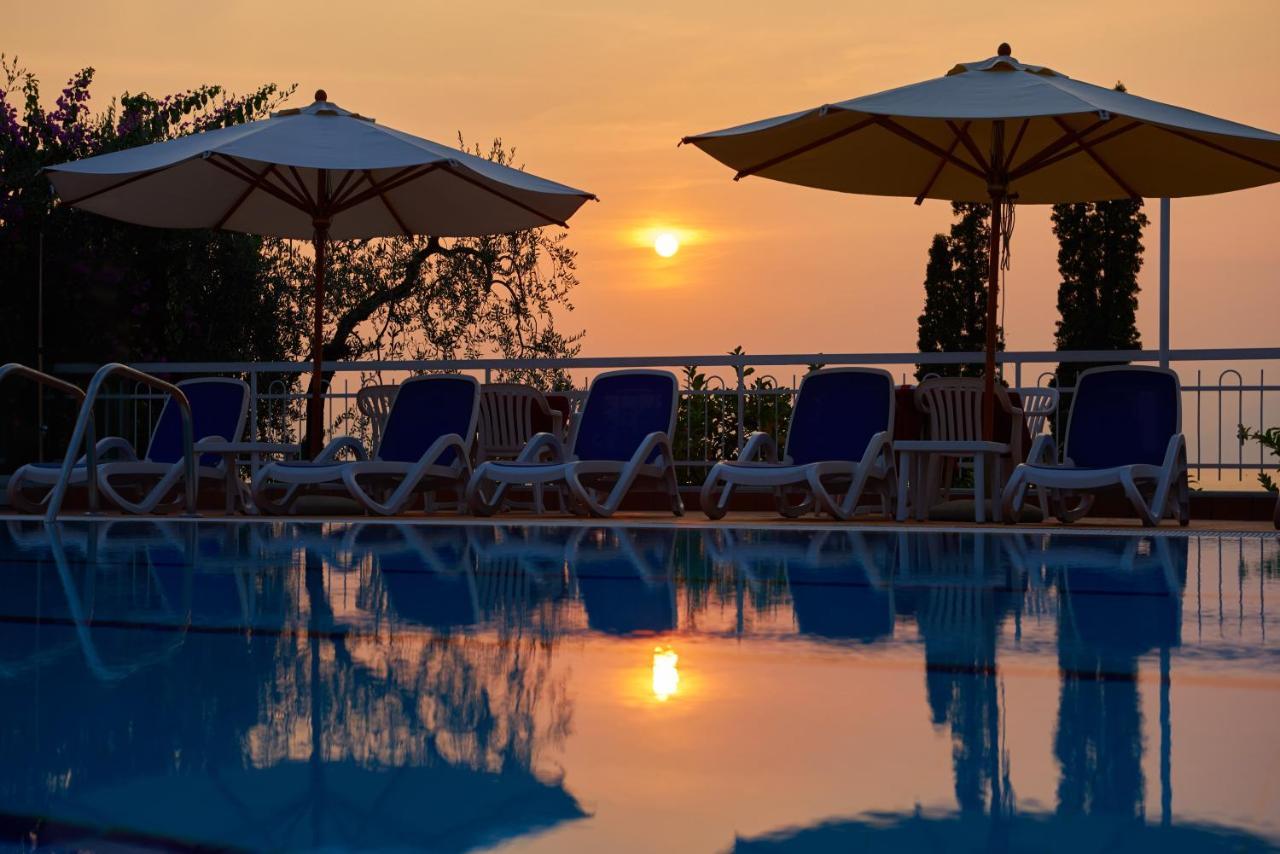 Hotel Benacus Торри-дель-Бенако Экстерьер фото