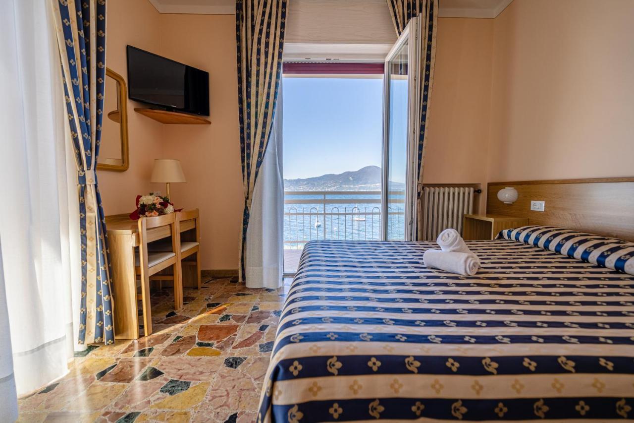 Hotel Benacus Торри-дель-Бенако Экстерьер фото