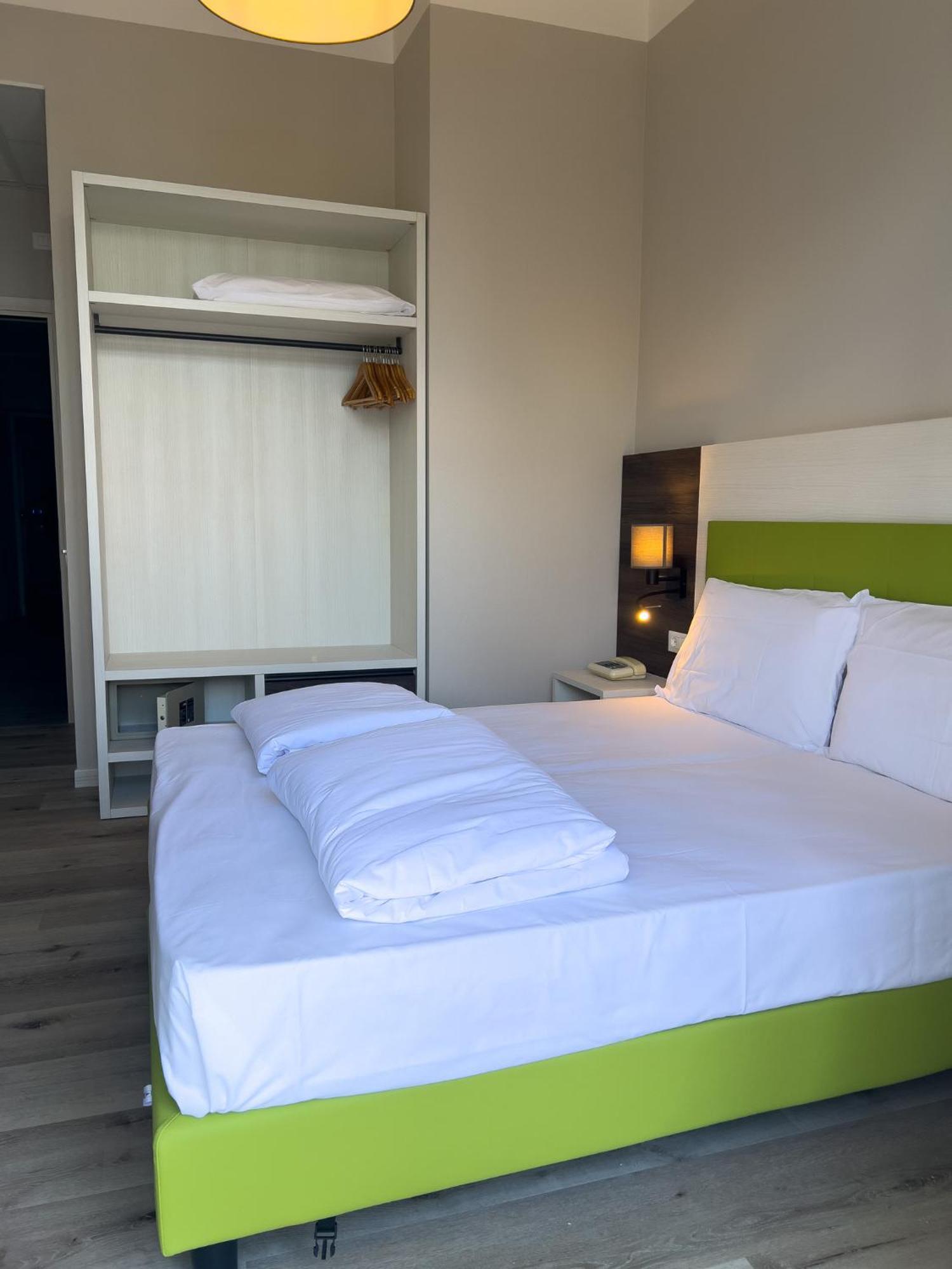 Hotel Benacus Торри-дель-Бенако Экстерьер фото